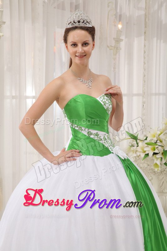 Embroidered Sweetheart Sweet 15 Dresses in White and Green 2014