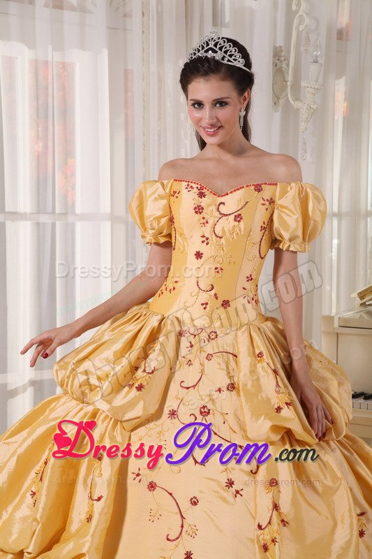 Beaded Gold Off Shoulder Quinces Dresses with Short Puff Sleeves