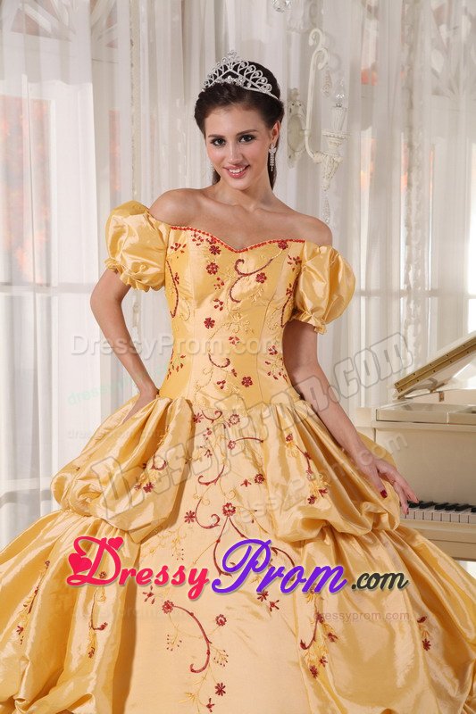 Beaded Gold Off Shoulder Quinces Dresses with Short Puff Sleeves