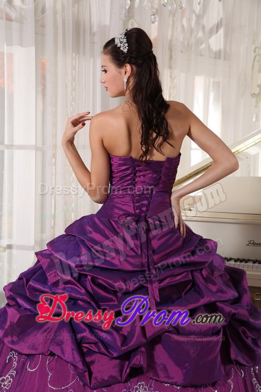 Eggplant Purple Strapless Quinces Dresses with Appliques and Pick ups