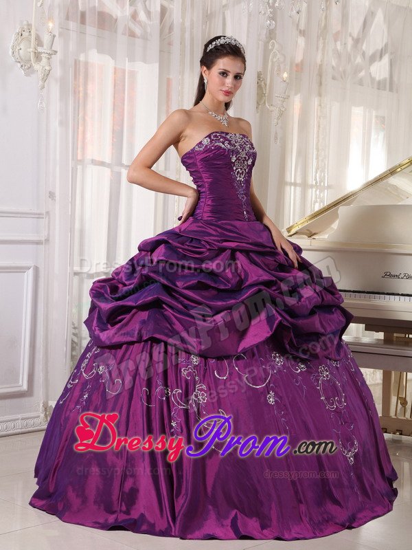 Eggplant Purple Strapless Quinces Dresses with Appliques and Pick ups