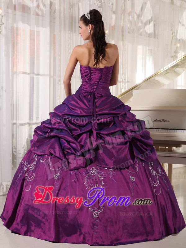 Eggplant Purple Strapless Quinces Dresses with Appliques and Pick ups