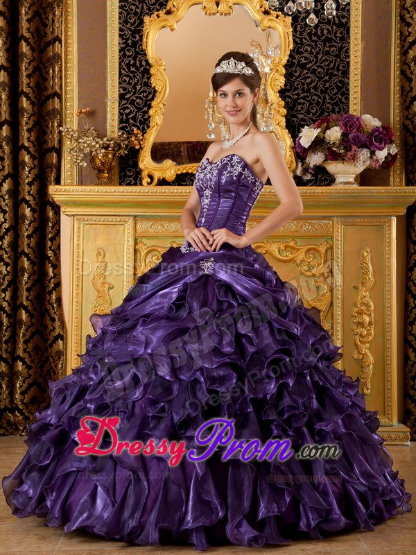 Dark Purple Sweetheart Quinces Dresses with Appliques and Ruffles