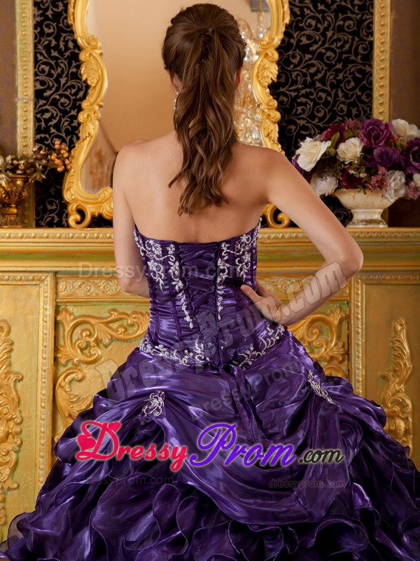 Dark Purple Sweetheart Quinces Dresses with Appliques and Ruffles