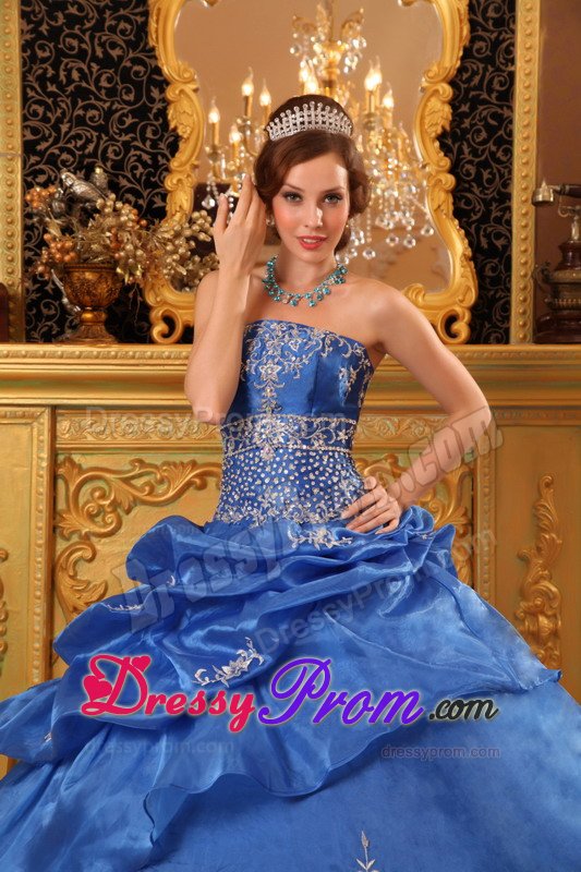 Riverside CA Appliqued Blue Organza Quinces Dresses with Pick ups