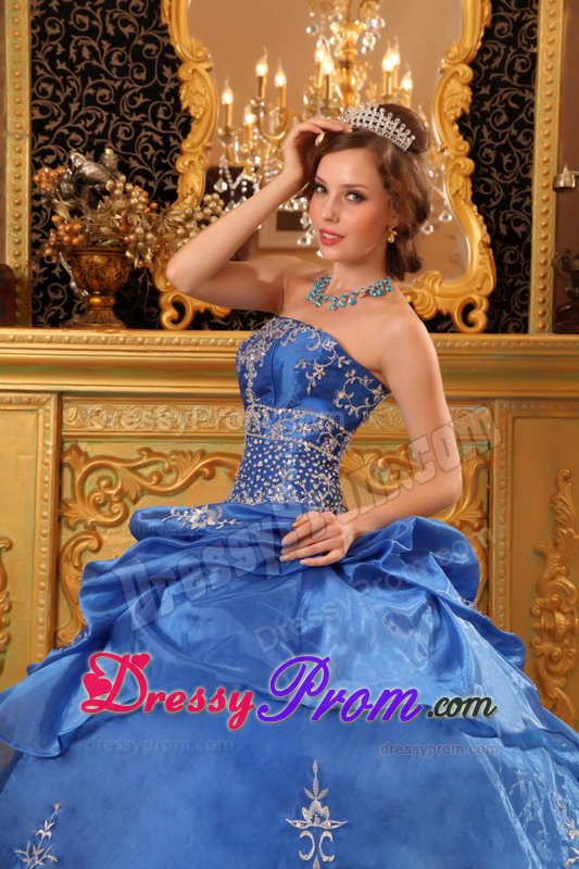 Riverside CA Appliqued Blue Organza Quinces Dresses with Pick ups