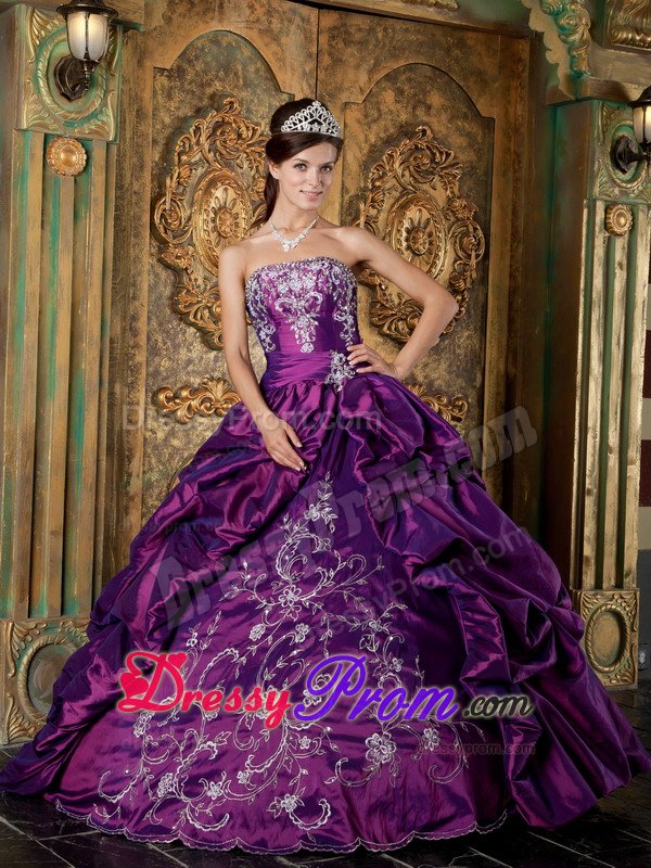 Appliques and Pick ups Quinceanera Dresses in Eggplant Purple