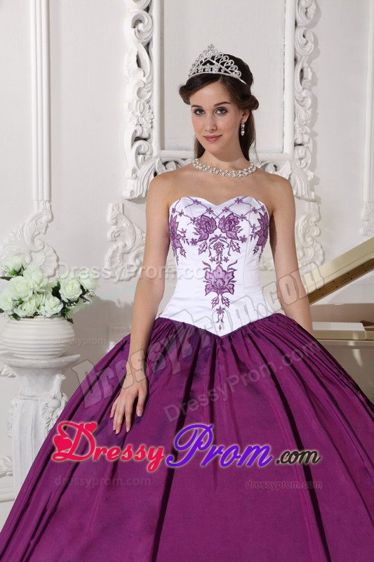 Embroidery Accent White and Purple Quinceanera Dresses on Sale