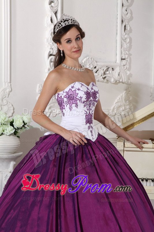 Embroidery Accent White and Purple Quinceanera Dresses on Sale