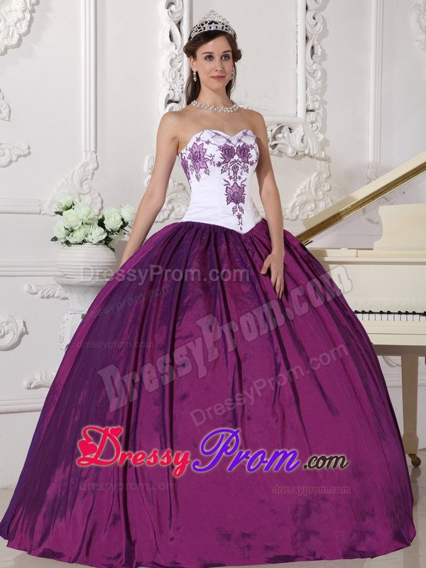Embroidery Accent White and Purple Quinceanera Dresses on Sale