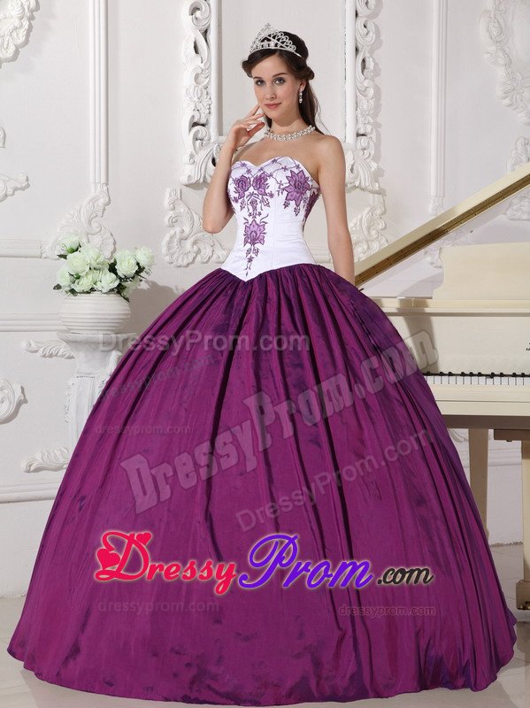 Embroidery Accent White and Purple Quinceanera Dresses on Sale