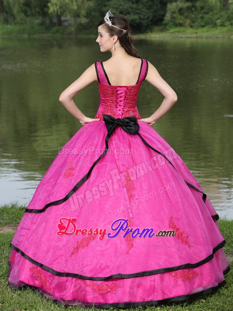 Appliqued Hot Pink Organza Dress for Quinceanera with Long Sleeves