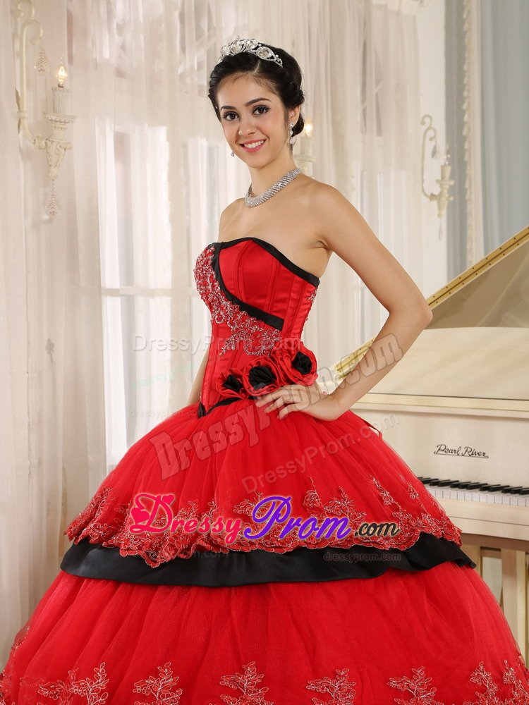 Classic Red and Black Dress for Quinceanera with Appliques 2014