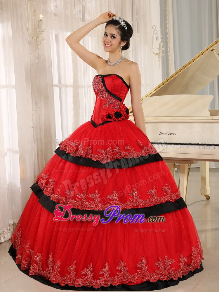 Classic Red and Black Dress for Quinceanera with Appliques 2014