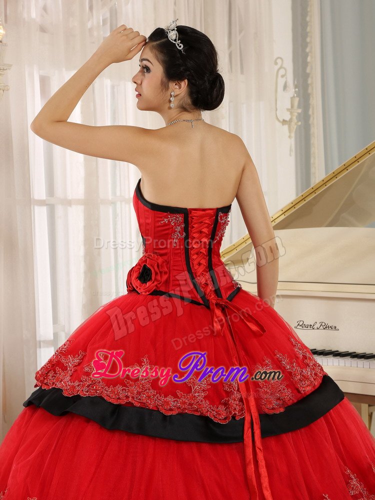 Classic Red and Black Dress for Quinceanera with Appliques 2014
