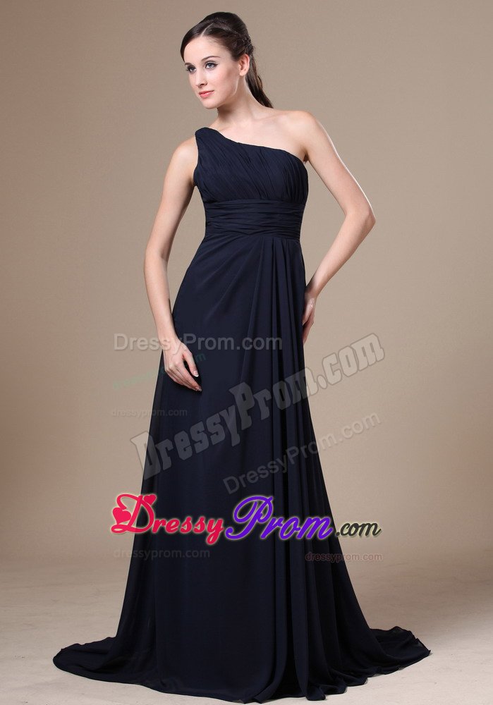 Ruches Accent One Shoulder Brush Prom Formal Dress in Navy Blue