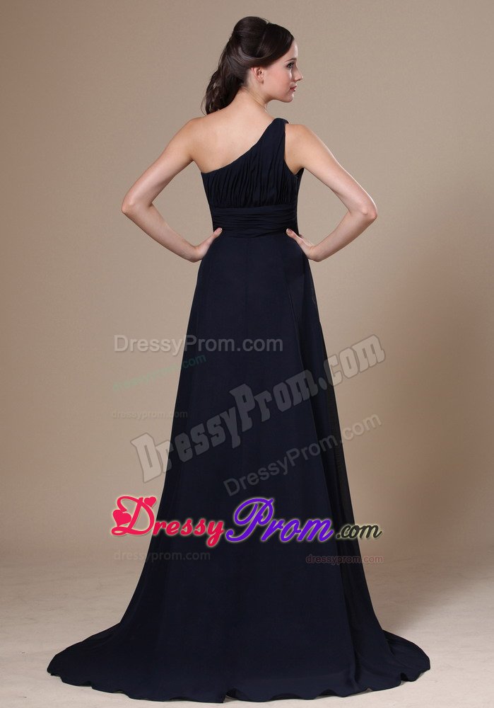Ruches Accent One Shoulder Brush Prom Formal Dress in Navy Blue