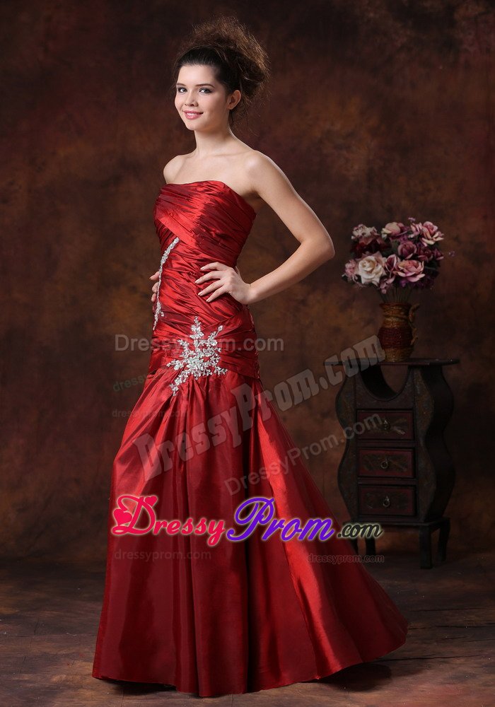 Elegant Strapless Floor-length Red Prom Dresses in Hertfordshire