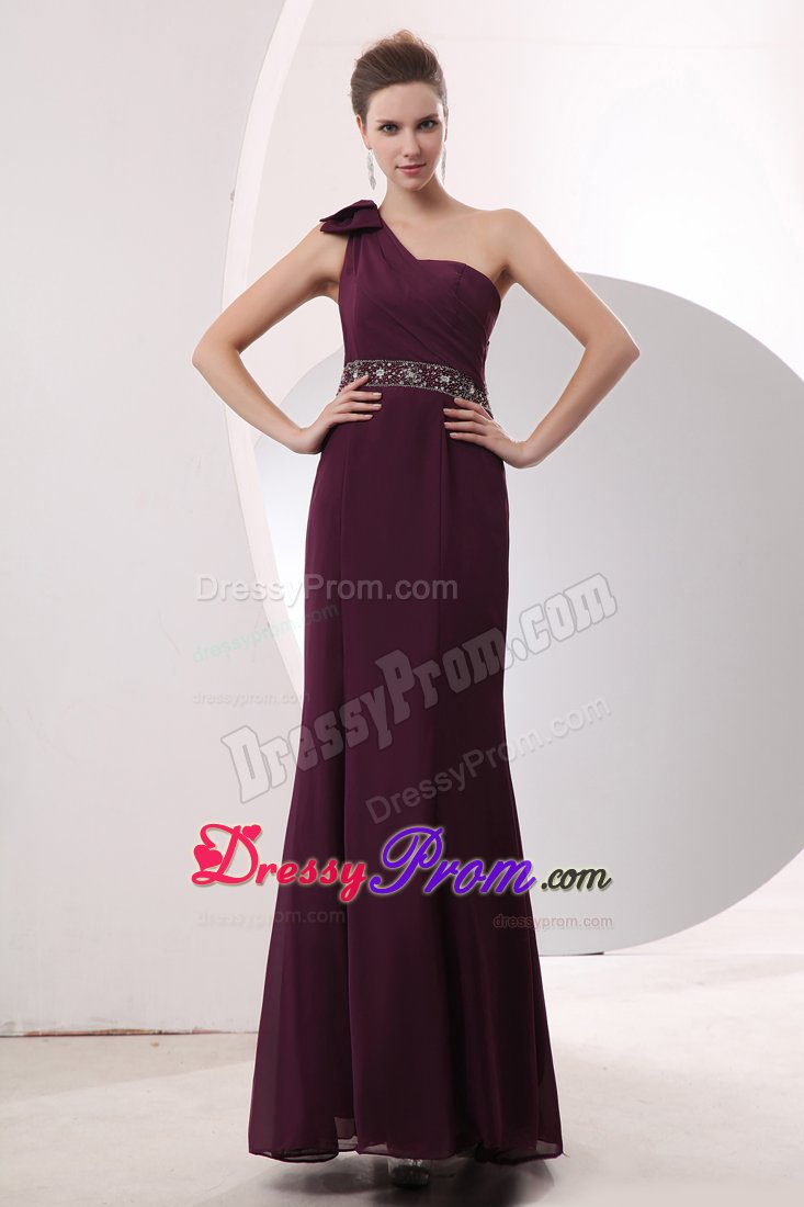 Chiffon Single Shoulder Prom Gown with Beading Sash in Burgundy
