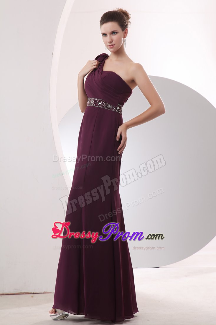 Chiffon Single Shoulder Prom Gown with Beading Sash in Burgundy