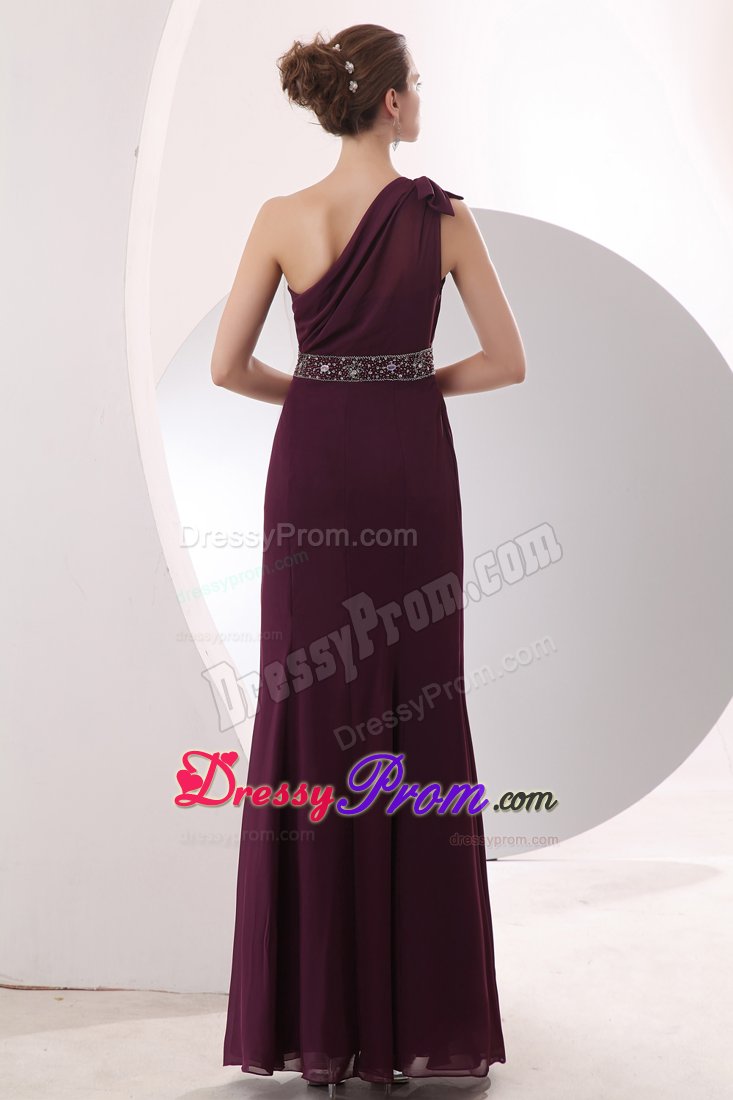 Chiffon Single Shoulder Prom Gown with Beading Sash in Burgundy