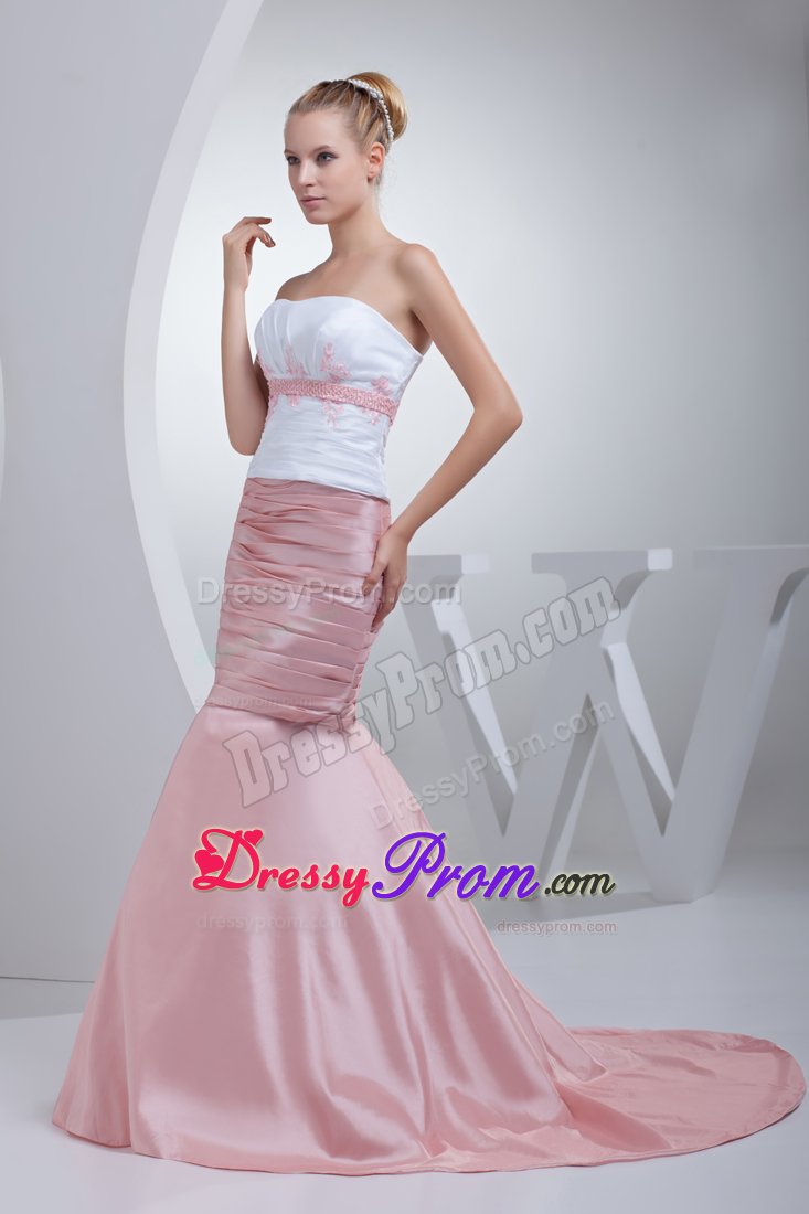 Two-toned Mermaid Strapless Ruched Court Train Prom Dress