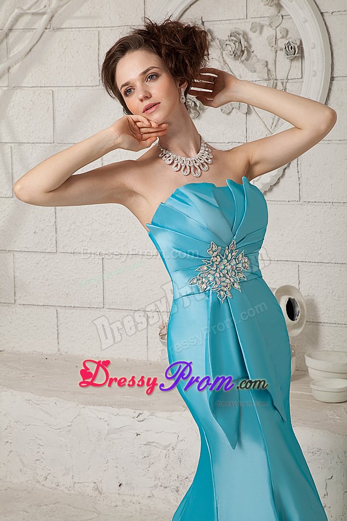 Elegant Mermaid Fan-shaped Neck Brush Train Prom Formal Dress