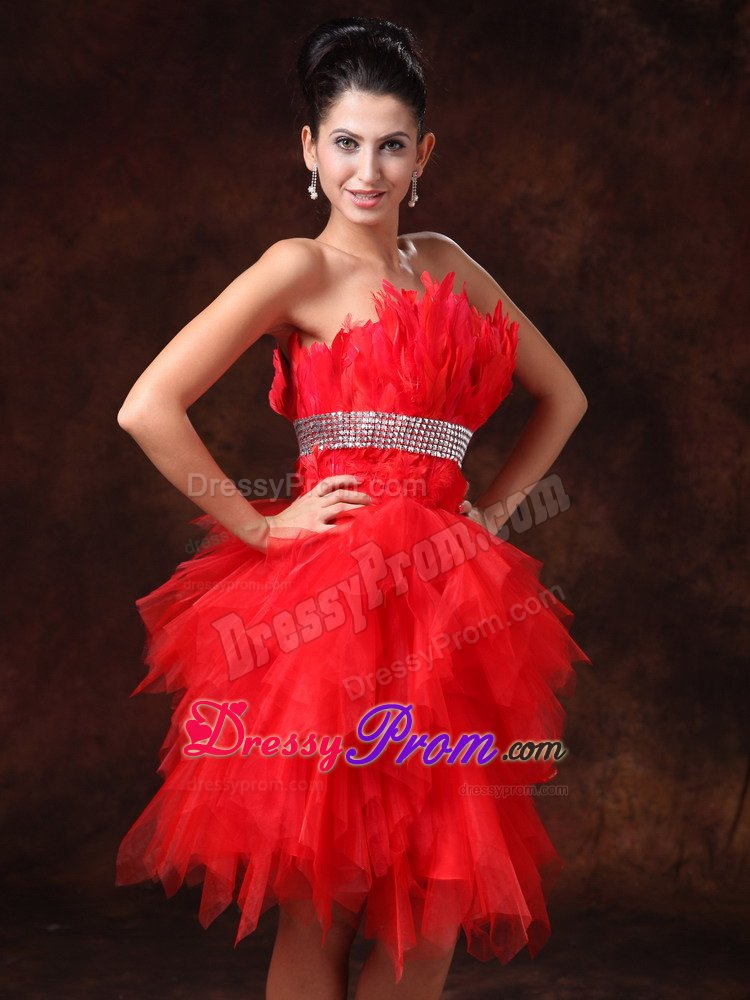 Plus Size Asymmetrical Style Strapless Red Short Prom Dress