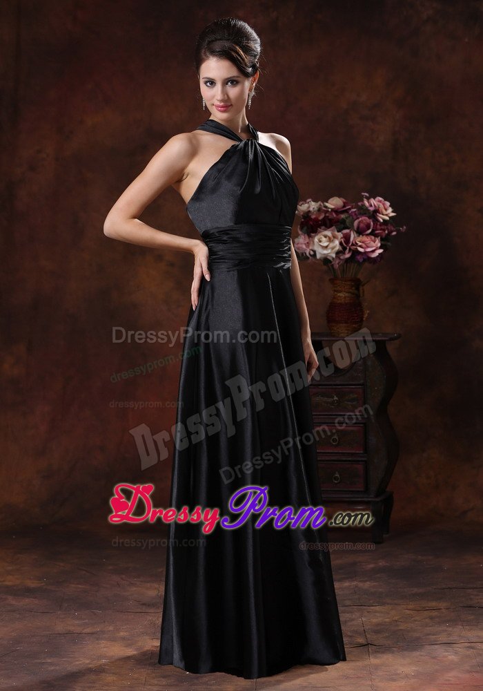Popular Carapicuiba Sleeveless Ruching Prom Formal Dress Floor-length