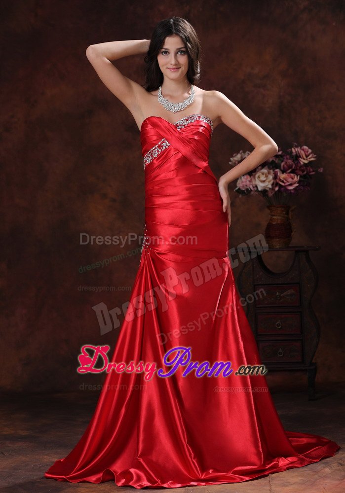Newest Satin Prom Gown Dresses Beaded Sweetheart Brush Train in Red