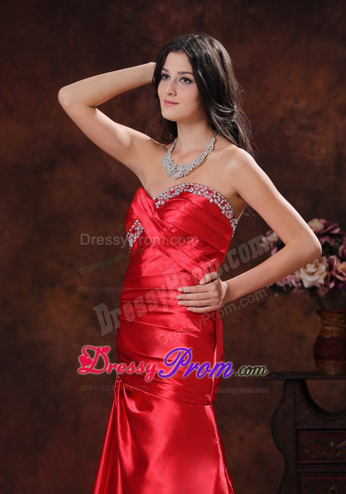 Newest Satin Prom Gown Dresses Beaded Sweetheart Brush Train in Red