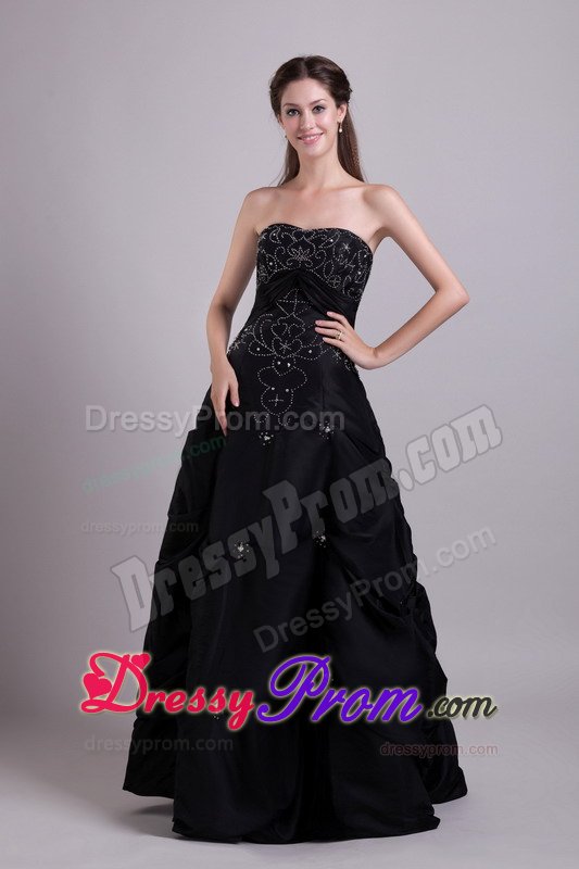 Black Sweetheart Dresses for Prom Queen Beading Ruffles Floor-length
