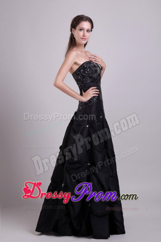 Black Sweetheart Dresses for Prom Queen Beading Ruffles Floor-length