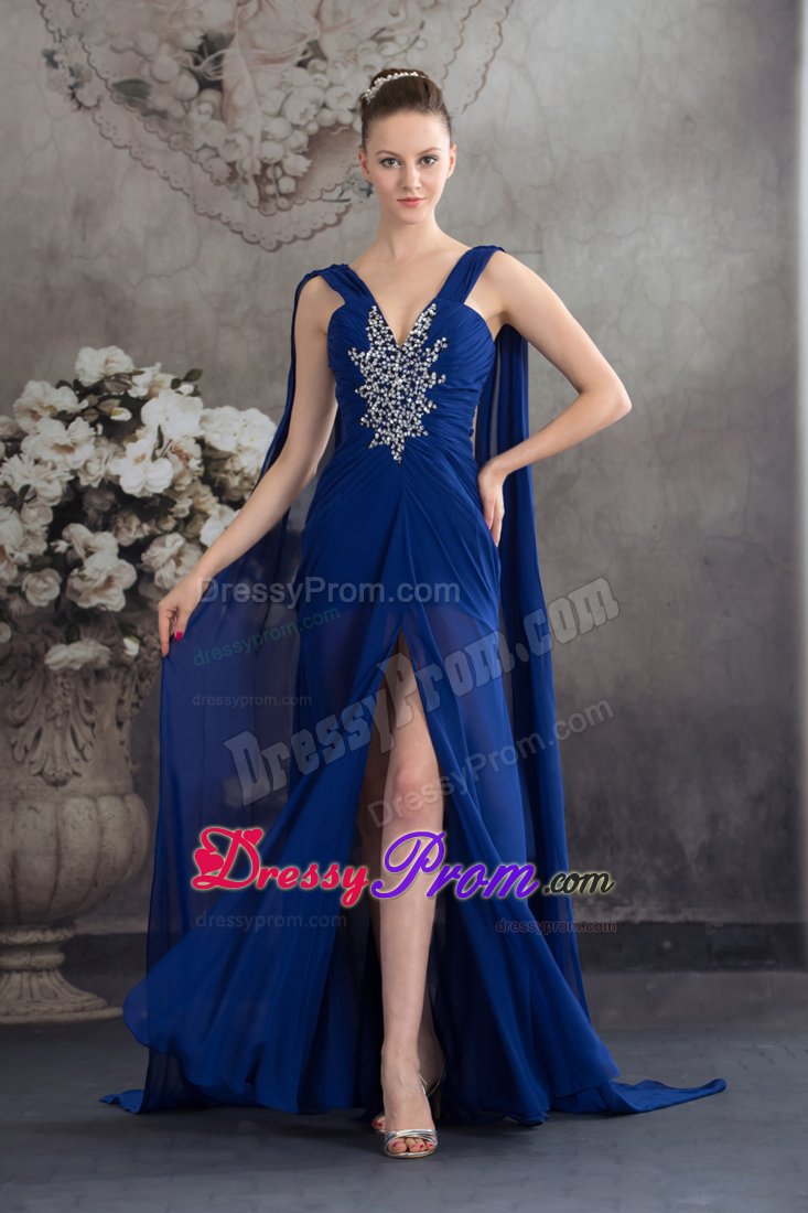 Sexy V-neck Beaded Prom Dress Watteau Train with Slit in Belford Roxo