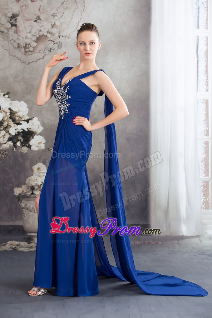Sexy V-neck Beaded Prom Dress Watteau Train with Slit in Belford Roxo