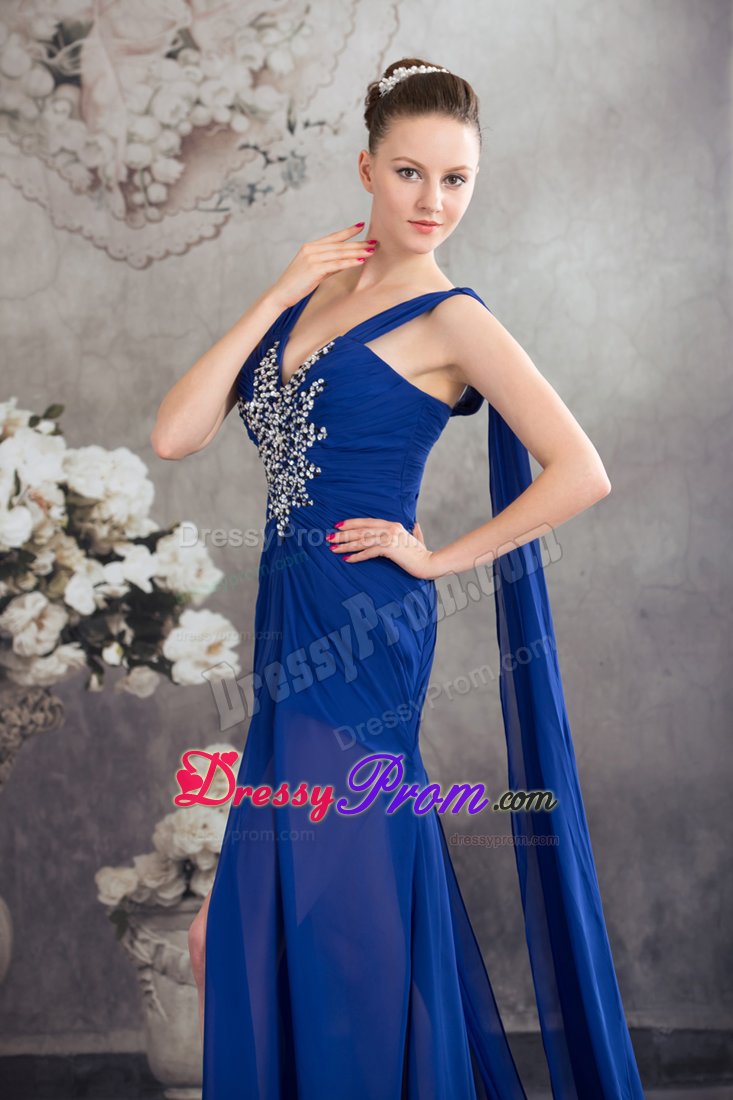 Sexy V-neck Beaded Prom Dress Watteau Train with Slit in Belford Roxo
