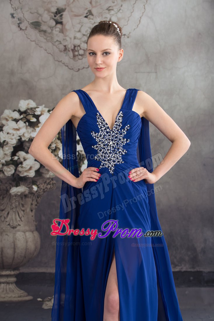 Sexy V-neck Beaded Prom Dress Watteau Train with Slit in Belford Roxo