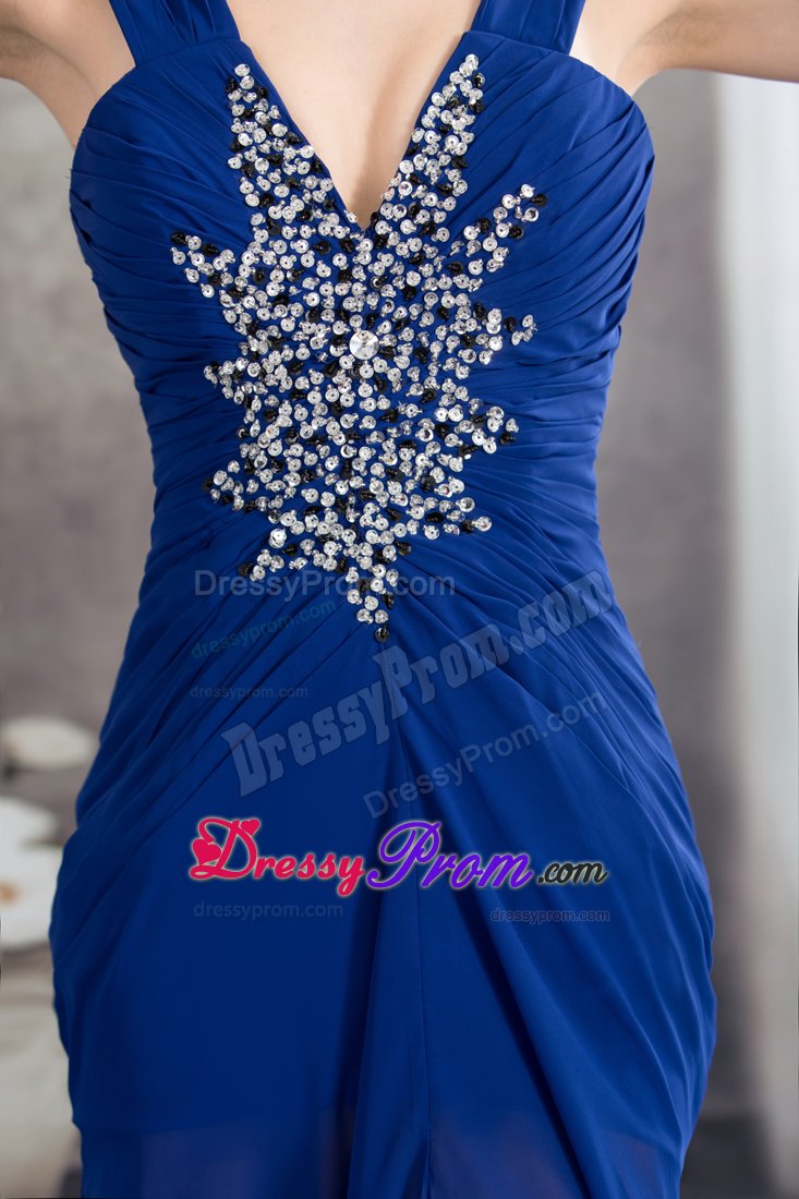 Sexy V-neck Beaded Prom Dress Watteau Train with Slit in Belford Roxo