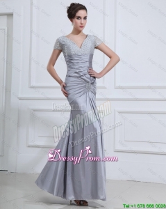 Wonderful Mermaid V Neck Prom Dresses with Beading 2016 in Silver