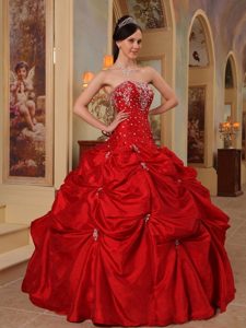Red Pick-ups Strapless Beading and Embroidery Dresses For a Quince