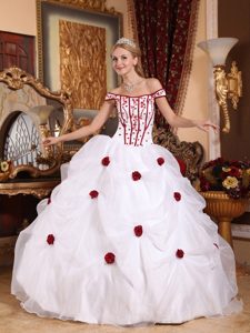 Off The Shoulder Pick-ups Embroidery Quinceanera Dress in White