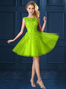 Yellow Green A-line Bateau Cap Sleeves Tulle Knee Length Lace Up Lace and Appliques Vestidos de Damas