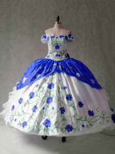 Hot Sale Organza and Taffeta Off The Shoulder Cap Sleeves Lace Up Embroidery and Ruffles Ball Gown Prom Dress in Blue And White