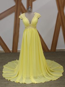Comfortable Yellow Empire Chiffon V-neck Short Sleeves Lace and Appliques Zipper Dress for Prom Brush Train