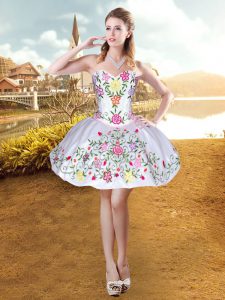 Delicate Mini Length Lace Up Homecoming Dress White for Prom and Party and Military Ball and Sweet 16 with Embroidery