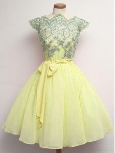 Yellow Chiffon Lace Up Scalloped Cap Sleeves Knee Length Court Dresses for Sweet 16 Lace and Belt