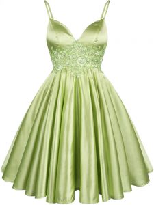 Custom Designed Yellow Green Sleeveless Knee Length Lace Lace Up Dama Dress for Quinceanera