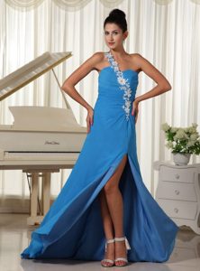 Appliques Decorate One Shoulder Sky Blue High Slit Prom Dress Train