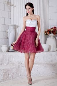 Sweetheart A-line Organza Beading Mini-length Grad Dresses in Burgundy