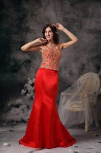 Cheap Brush Train Straps Red Dress for Prom with Embroidery
